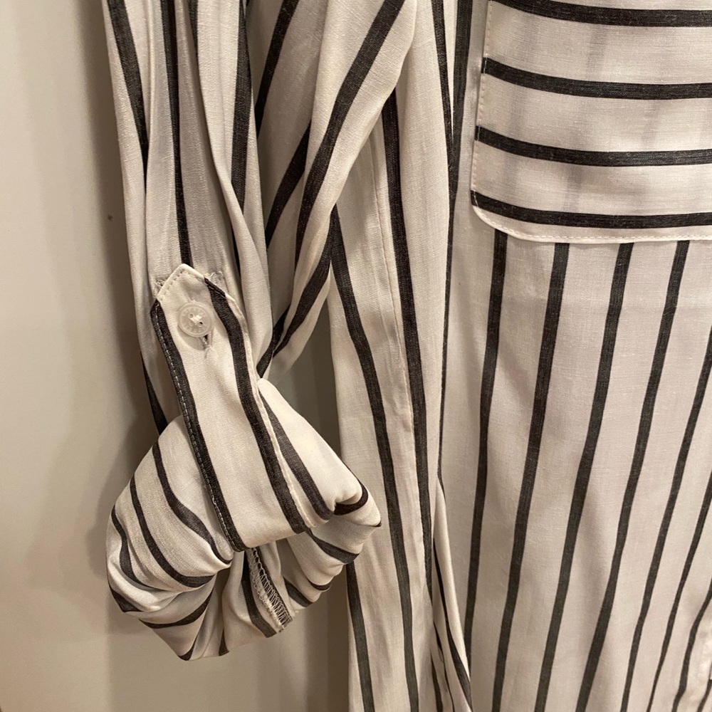 Express charcoal grey and White Striped Top - Picture 4 of 7